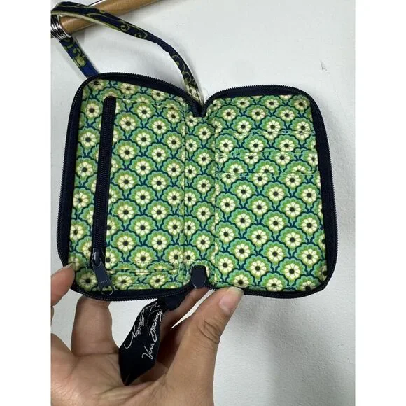 Vera Bradley Rhythm & Blues Wristlet Wallet Blue Green‎ Paisley - Picture 3 of 4